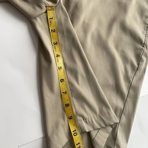 Slazenger men’s 10” golf shorts, tan. Size 30 - Picture 7 of 10